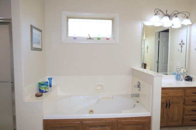 3677 W Driftwood Street, Springfield, MO 65807