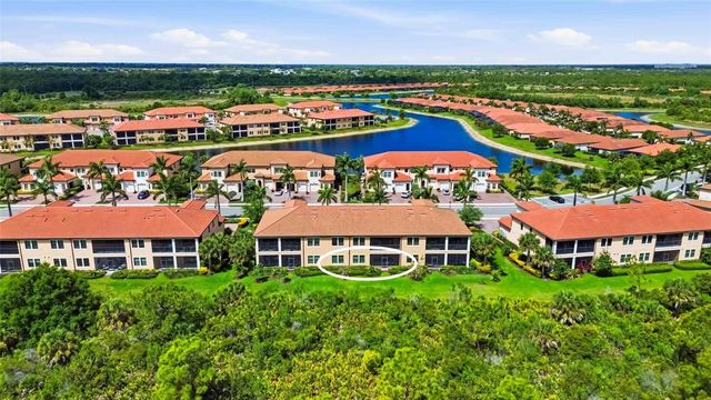 10055 CROOKED CREEK DRIVE 102, Venice, FL 34293