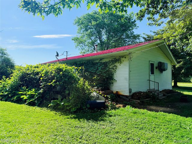 11438 Hill Road, Riley Township, MI 48041