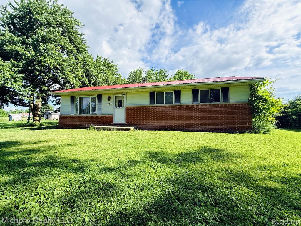 11438 Hill Road, Riley Township, MI 48041