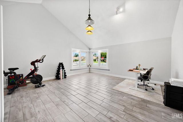 13909 Veracruz Drive, Bakersfield, CA 93314
