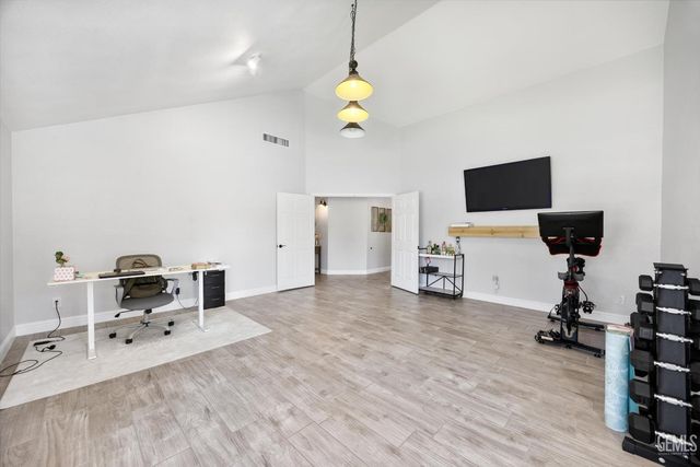 13909 Veracruz Drive, Bakersfield, CA 93314