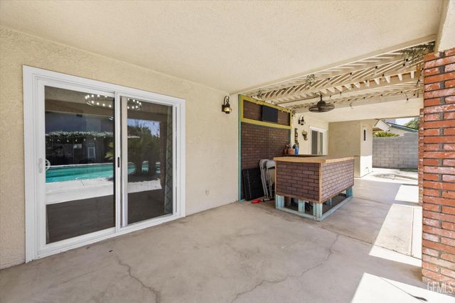 13909 Veracruz Drive, Bakersfield, CA 93314