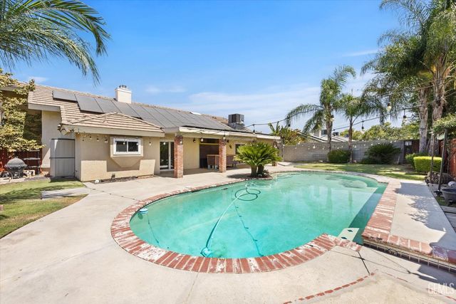 13909 Veracruz Drive, Bakersfield, CA 93314