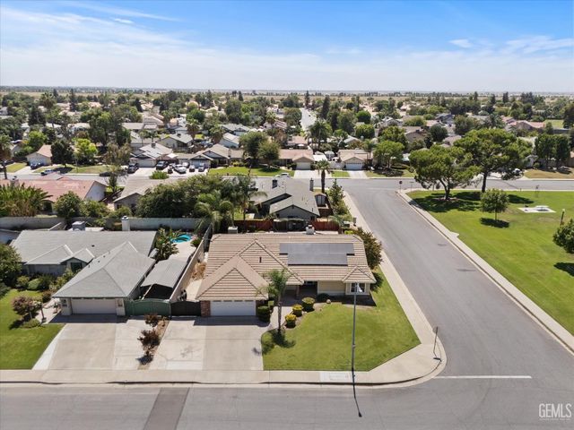 13909 Veracruz Drive, Bakersfield, CA 93314