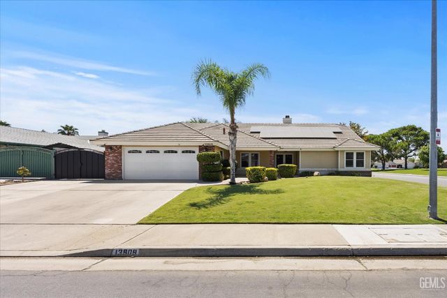 13909 Veracruz Drive, Bakersfield, CA 93314