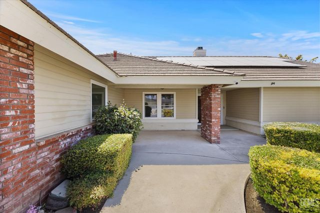 13909 Veracruz Drive, Bakersfield, CA 93314