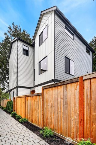 8647 B 18th Avenue SW, Seattle, WA 98106