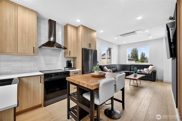 8647 B 18th Avenue SW, Seattle, WA 98106