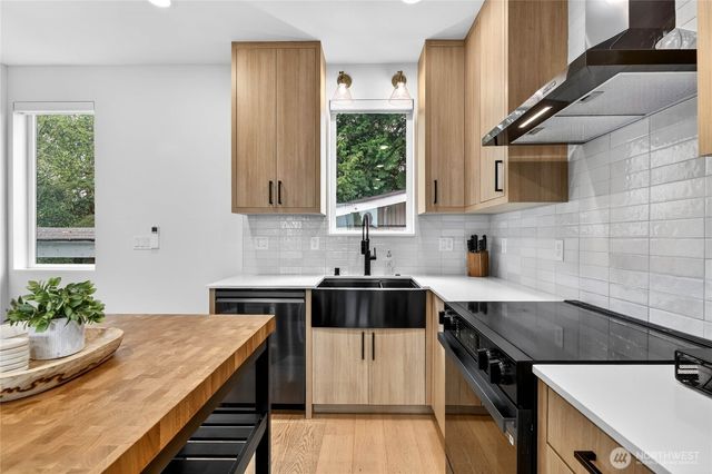 8647 B 18th Avenue SW, Seattle, WA 98106