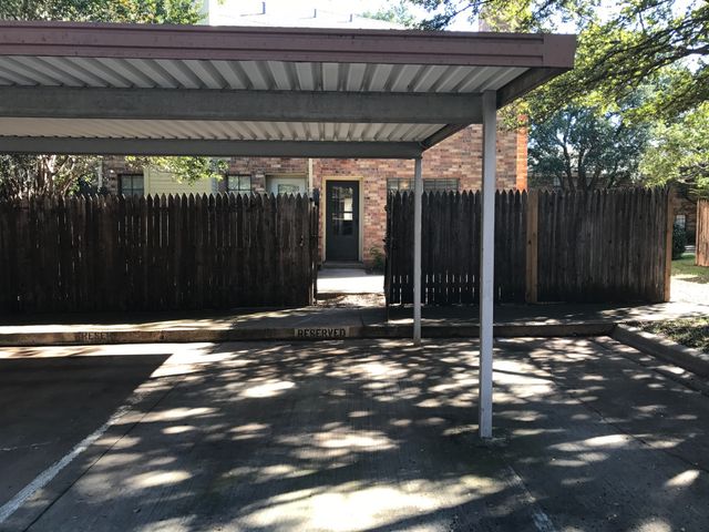 7326 Kingswood Circle, Fort Worth, TX 76133