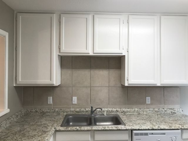 7326 Kingswood Circle, Fort Worth, TX 76133