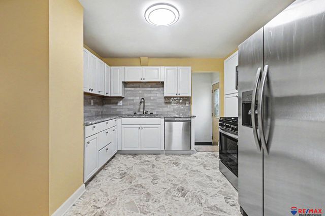 3206 Wallace Avenue, Bellevue, NE 68005