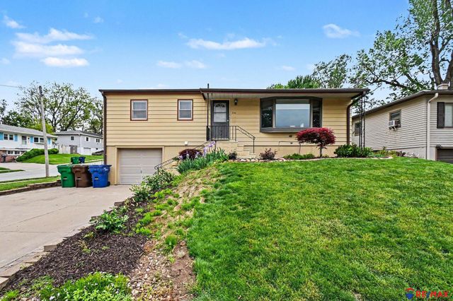 3206 Wallace Avenue, Bellevue, NE 68005