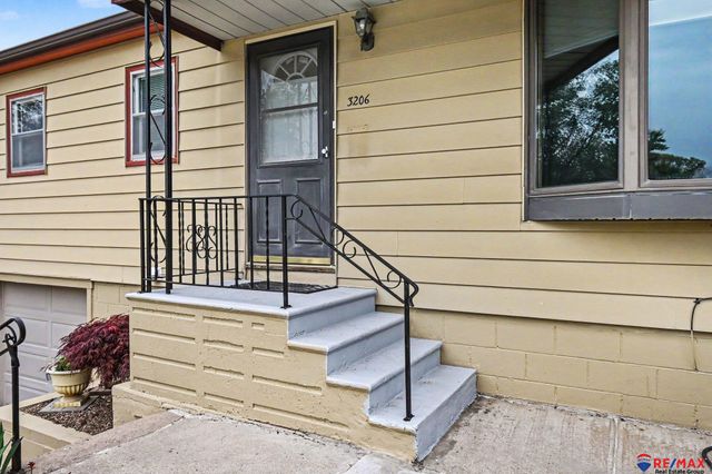 3206 Wallace Avenue, Bellevue, NE 68005