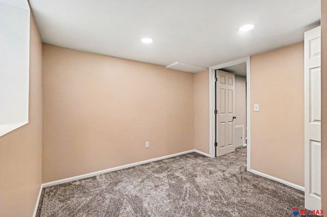 3206 Wallace Avenue, Bellevue, NE 68005