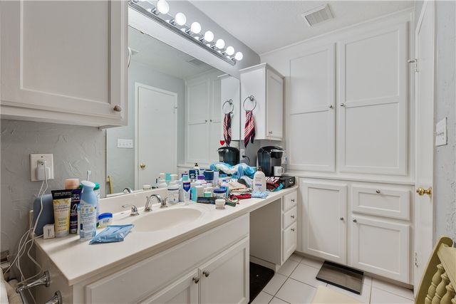 1818 Bee Creek Drive, College Station, TX 77840