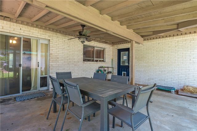 1818 Bee Creek Drive, College Station, TX 77840