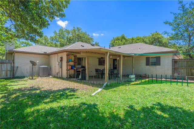 1818 Bee Creek Drive, College Station, TX 77840