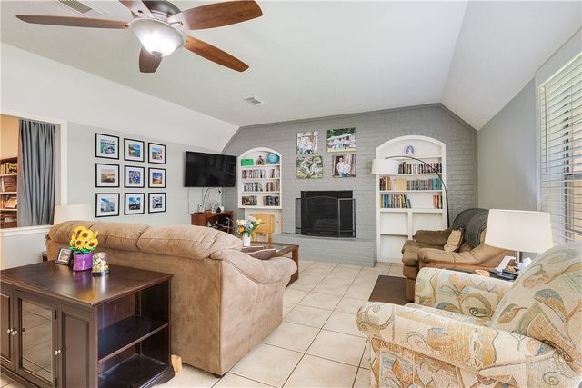 1818 Bee Creek Drive, College Station, TX 77840