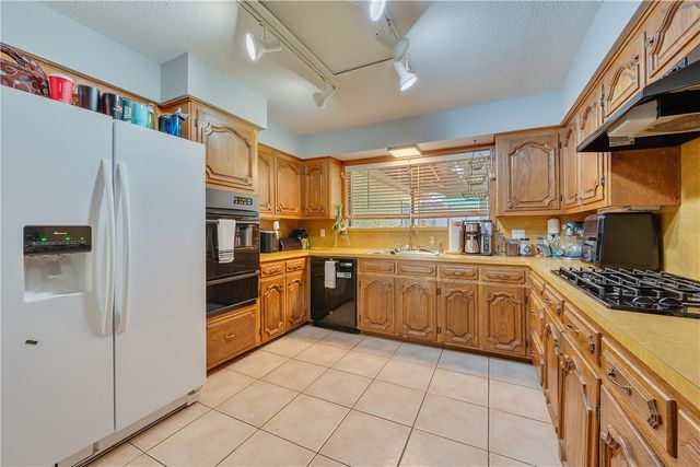 1818 Bee Creek Drive, College Station, TX 77840