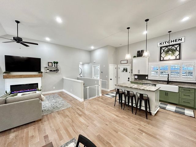 387 Falls Creek Way, Somerset, KY 42503