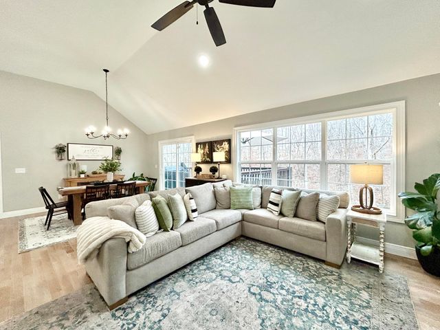 387 Falls Creek Way, Somerset, KY 42503