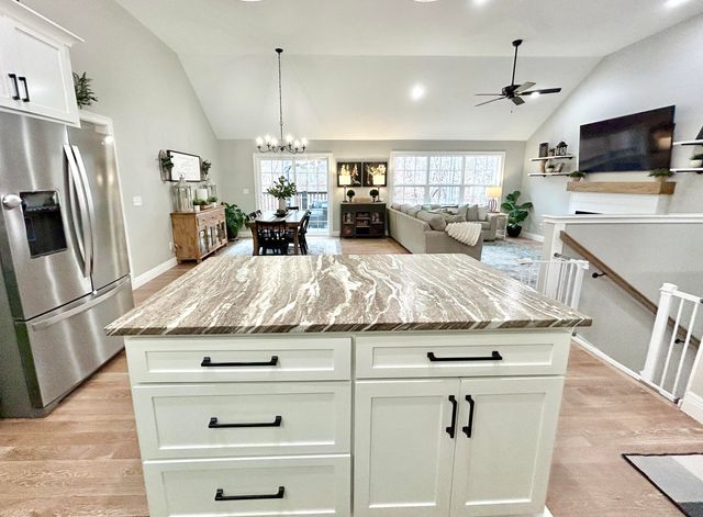 387 Falls Creek Way, Somerset, KY 42503