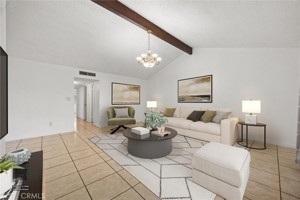 Image 10 of property listing at 4605 Parkwood Court, Bakersfield, CA 93309