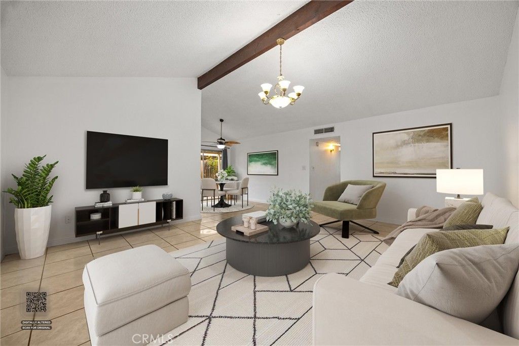 Image 11 of property listing at 4605 Parkwood Court, Bakersfield, CA 93309