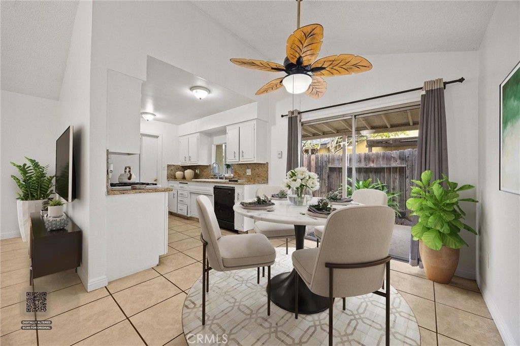 Image 13 of property listing at 4605 Parkwood Court, Bakersfield, CA 93309