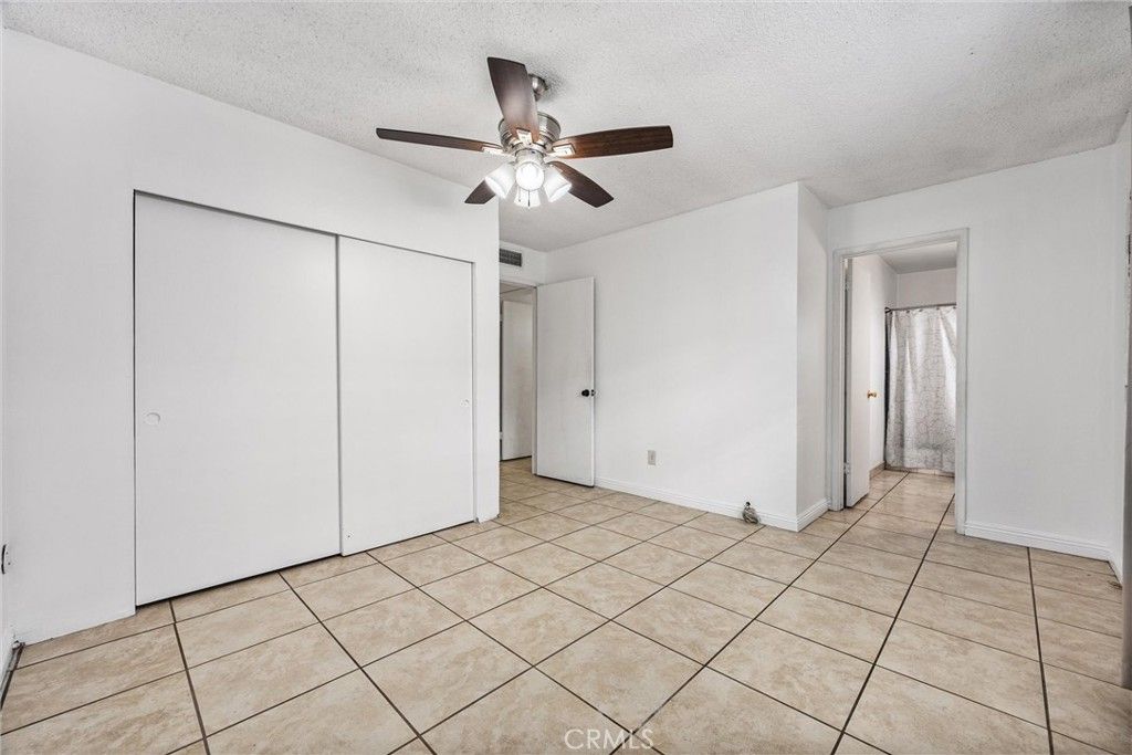 Image 25 of property listing at 4605 Parkwood Court, Bakersfield, CA 93309