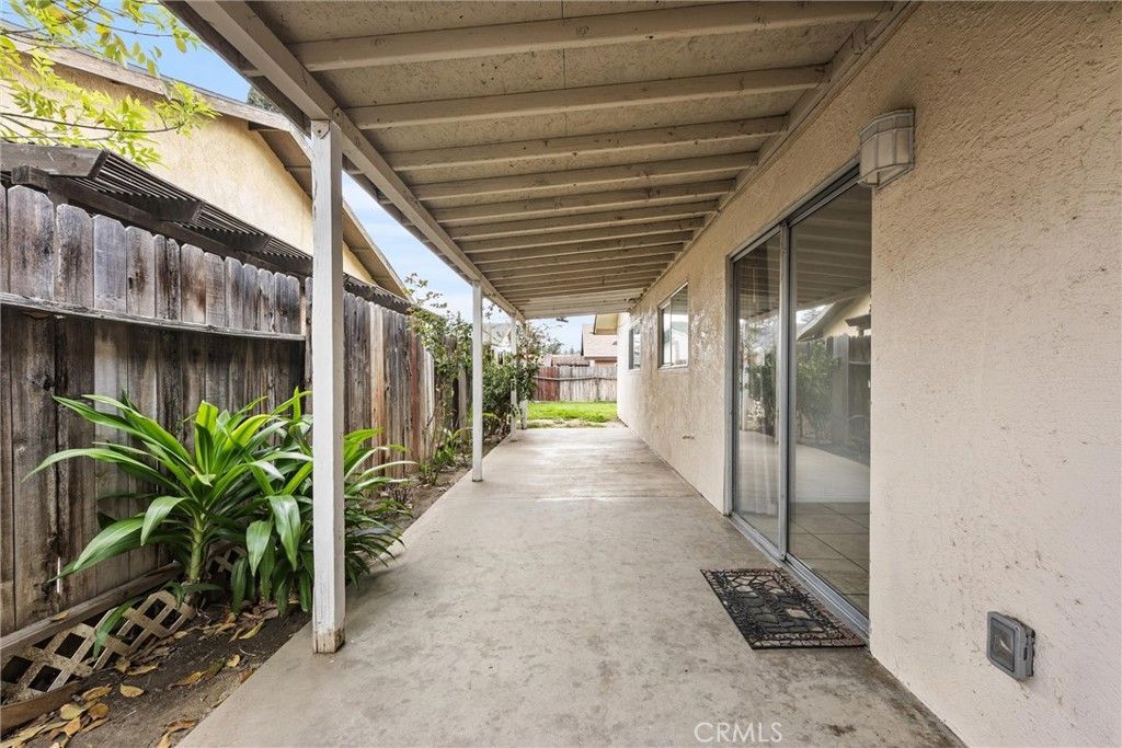 Image 28 of property listing at 4605 Parkwood Court, Bakersfield, CA 93309