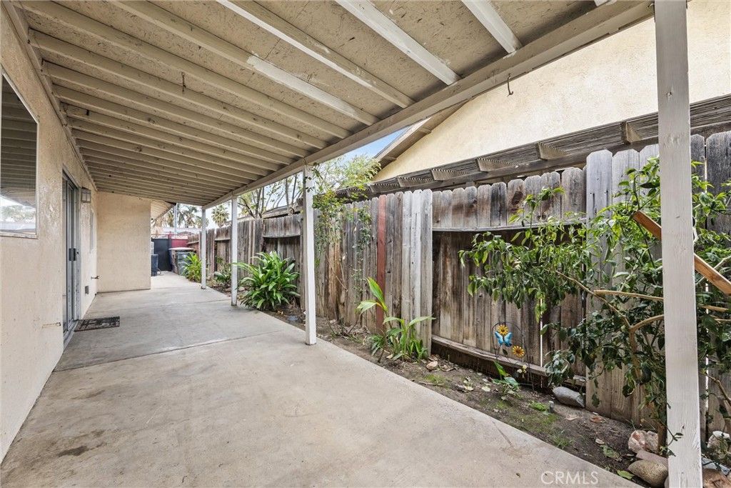 Image 29 of property listing at 4605 Parkwood Court, Bakersfield, CA 93309