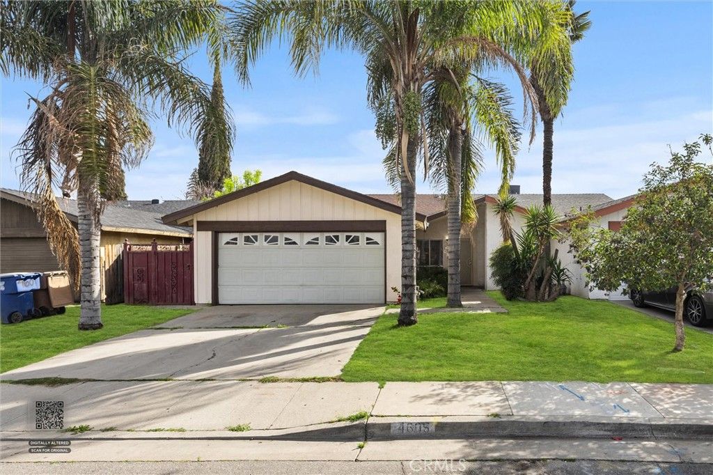 Image 3 of property listing at 4605 Parkwood Court, Bakersfield, CA 93309