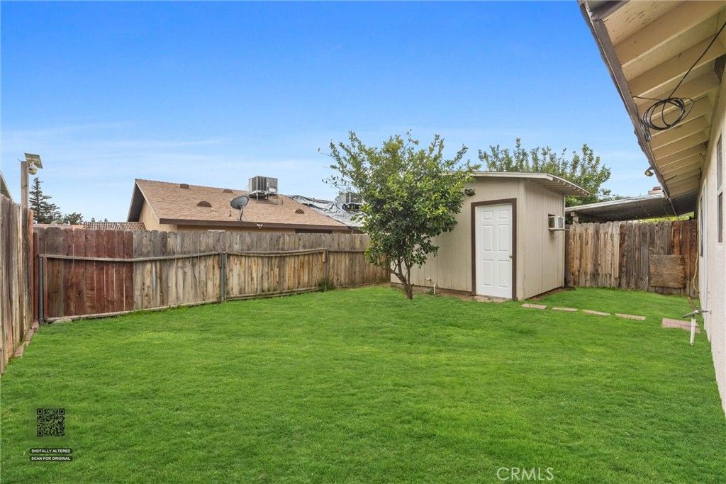 Image 31 of property listing at 4605 Parkwood Court, Bakersfield, CA 93309