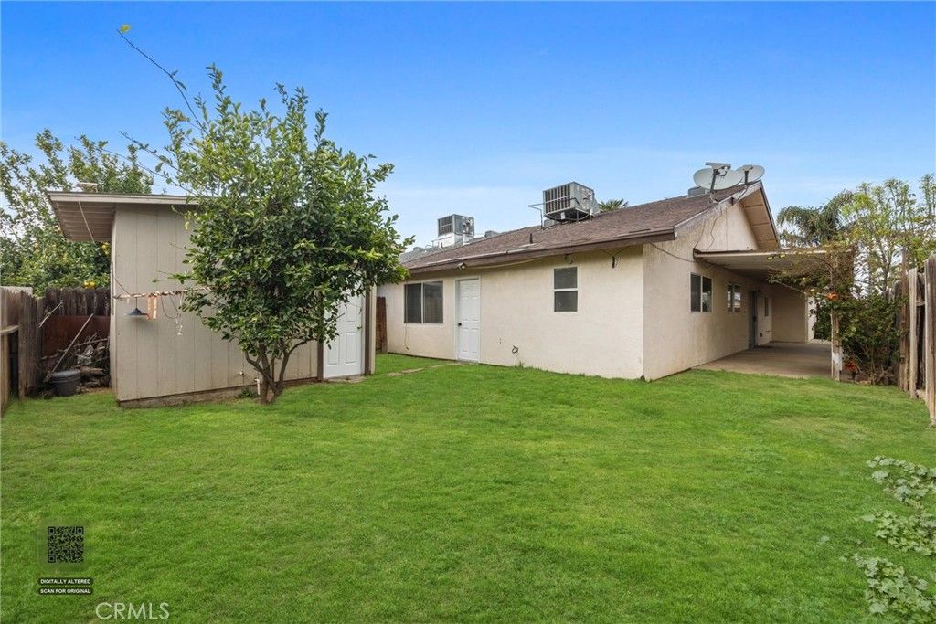 Image 32 of property listing at 4605 Parkwood Court, Bakersfield, CA 93309
