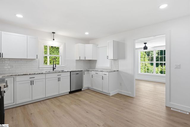 111 Tuskegee Avenue, Greenville, SC 29607