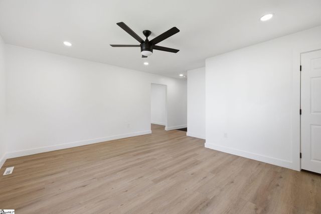 111 Tuskegee Avenue, Greenville, SC 29607
