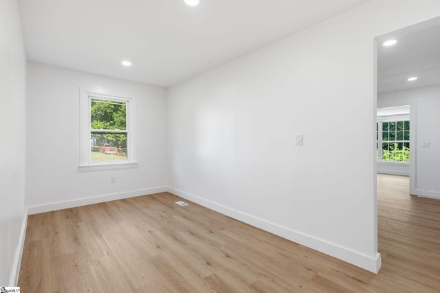 111 Tuskegee Avenue, Greenville, SC 29607