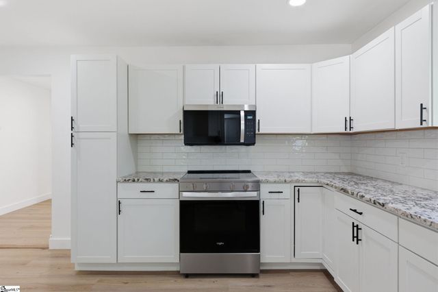 111 Tuskegee Avenue, Greenville, SC 29607