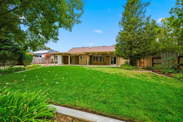 3261 Misty Glen Drive, Redding, CA 96001