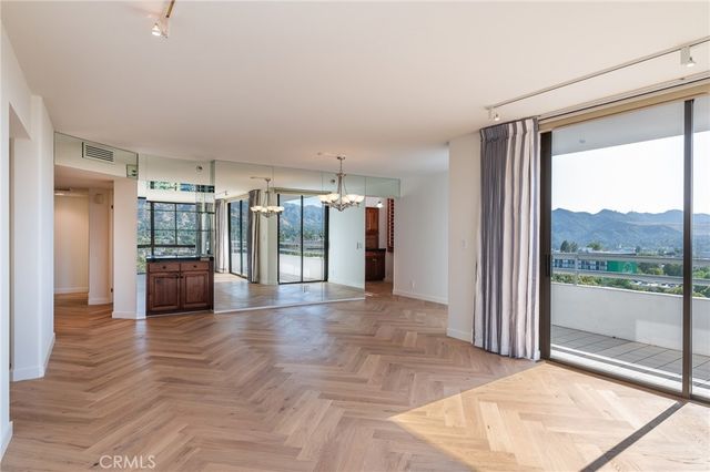 345 Pioneer 905, Glendale, CA 91203
