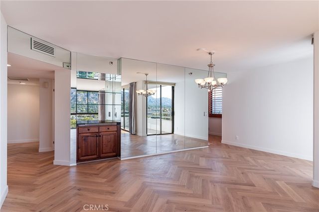 345 Pioneer 905, Glendale, CA 91203