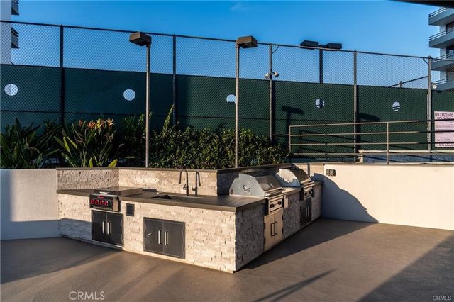 345 Pioneer 905, Glendale, CA 91203