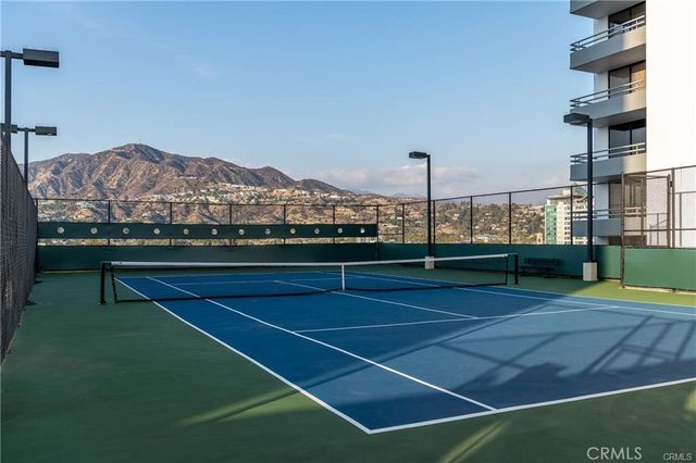 345 Pioneer 905, Glendale, CA 91203