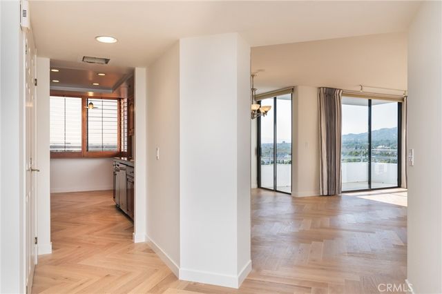 345 Pioneer 905, Glendale, CA 91203