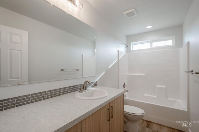 3210 S Maple Ranch Way, Nampa, ID 83686