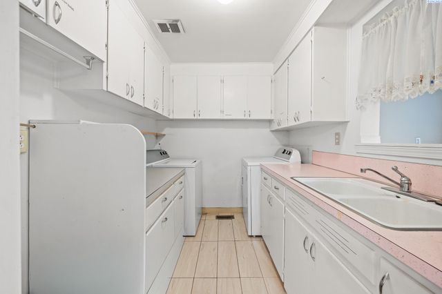 1511 N 18th, Pasco, WA 99301