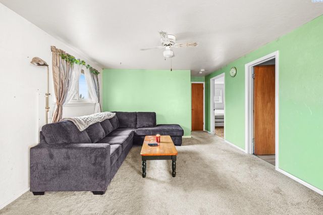 1511 N 18th, Pasco, WA 99301